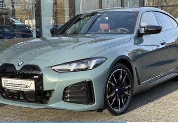 BMW i4 27.405 km 55.440 &euro; Mülheim 45472