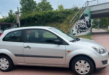 Ford Fiesta 34.000 km 3.390 &euro; Recklinghausen 45657