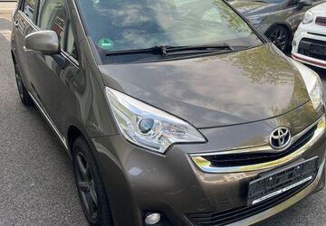 Toyota Verso-S 66.000 km 9.999 &euro; Recklinghausen 45663