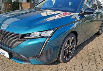 Peugeot 308 28.363 km 19.990 &euro; Essen 45307
