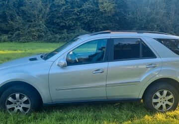 Mercedes-Benz ML 350 235.000 km 7.500 &euro; Gelsenkirchen 45894