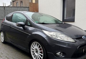 Ford Fiesta 204.284 km 3.050 &euro; Recklinghausen 45663