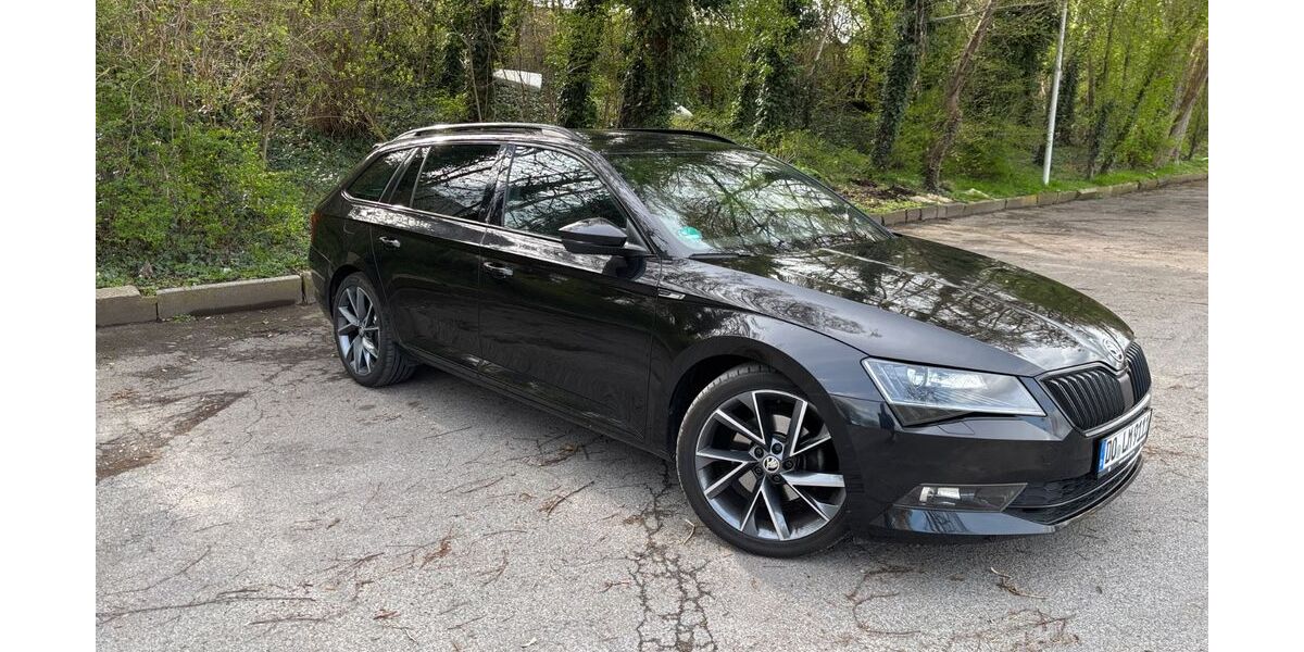 Skoda Superb 97.600 km 23.900 &euro; Dortmund 44287