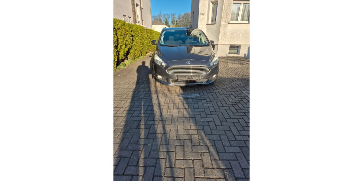 Ford S-Max 242.000 km 6.999 &euro; Dortmund 44339