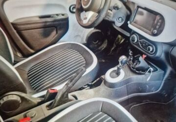 Renault Twingo 21.330 km 13.900 &euro; Gelsenkirchen 45884