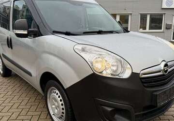 Opel Combo 149.000 km 6.799 &euro; Bochum 44869