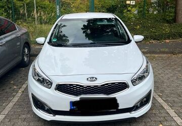Kia ceed / Ceed 123.200 km 9.500 &euro; Recklinghausen 45665