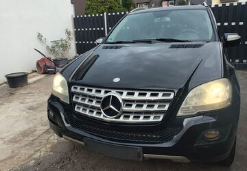 Mercedes-Benz ML 350 294.000 km 5.999 &euro; Oberhausen 46047