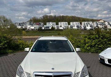 Mercedes-Benz 220 368.000 km 5.500 &euro; Dortmund 44145