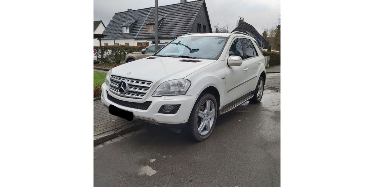 Mercedes-Benz ML 350 203.400 km 9.500 &euro; Bochum 44879