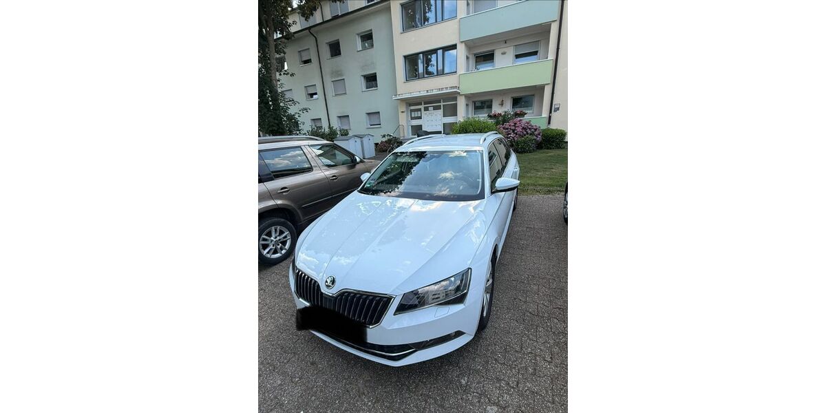 Skoda Superb 101.000 km 18.500 &euro; Lünen 44532