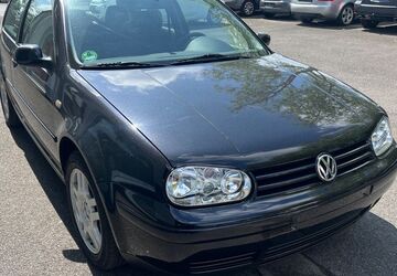 VW Golf 110.000 km 2.499 &euro; Recklinghausen 45663
