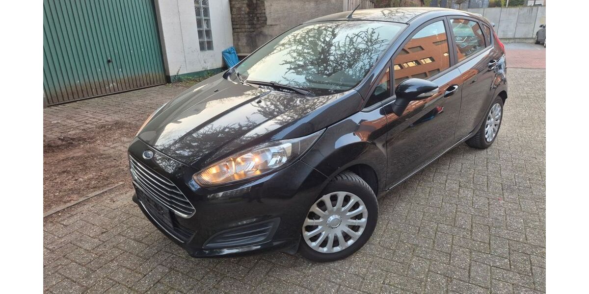 Ford Fiesta 75.800 km 5.100 &euro; GELSENKIRCHEN 45891