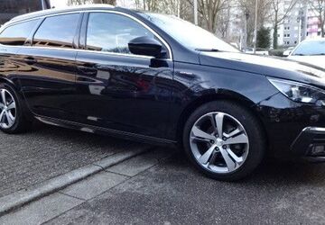 Peugeot 308 111.400 km 10.999 &euro; Essen 45276