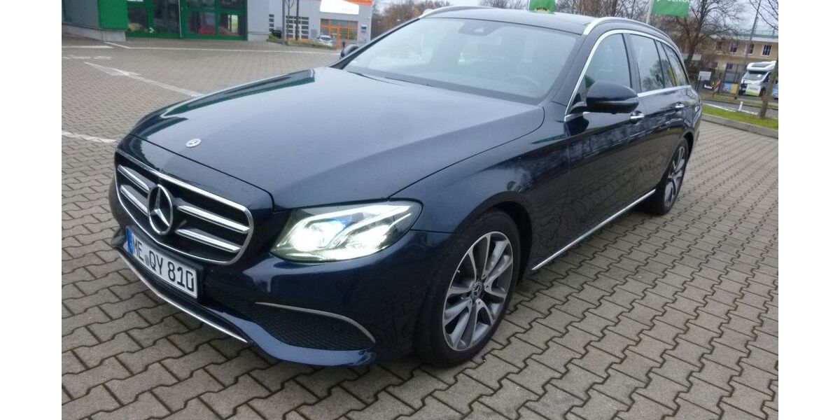 Mercedes-Benz E 220 256.000 km 17.900 &euro; Essen 45144