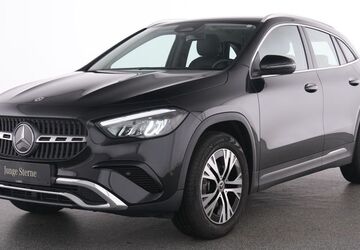 Mercedes-Benz GLA 180 10.978 km 35.935 &euro; Essen 45309