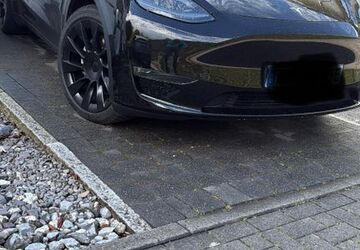 Tesla Model Y 39.800 km 31.399 &euro; Dortmund 44269