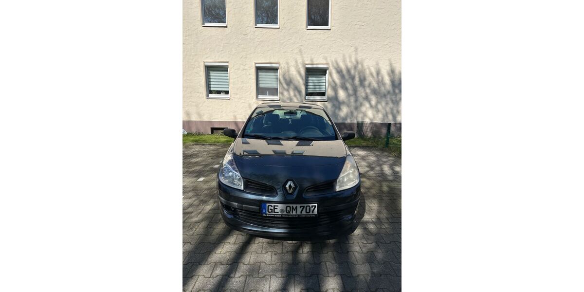 Renault Clio 199.000 km 1.299 &euro; Gelsenkirchen 45881