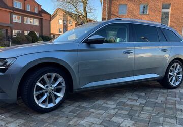 Skoda Superb 97.000 km 19.500 &euro; Suderwich 45665