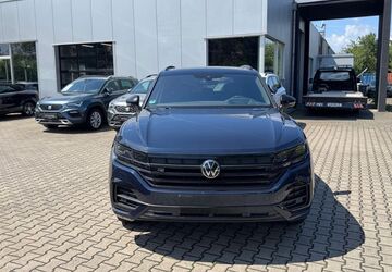 VW Touareg 107.261 km 51.990 &euro; Lüdinghausen 59348