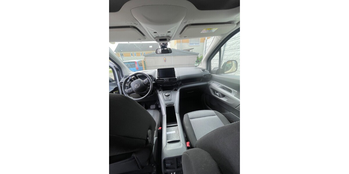 Toyota pro ace city verso 82.000 km 22.800 &euro; Dortmund 44135