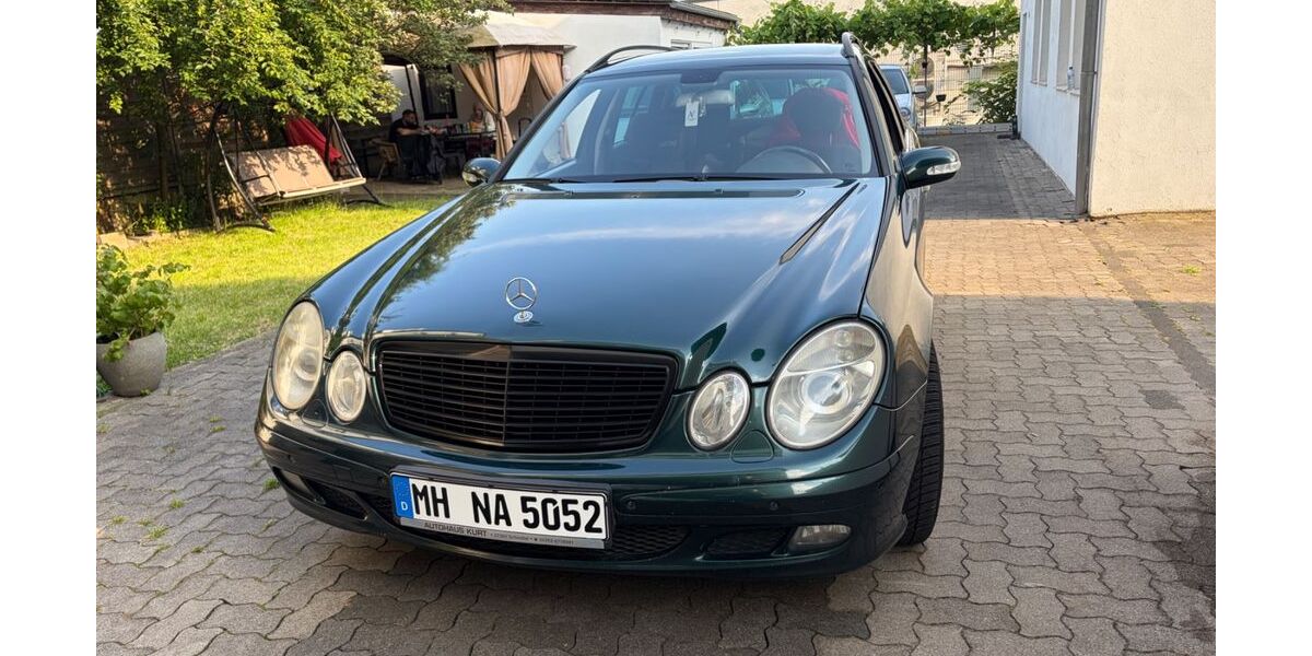 Mercedes-Benz E 320 273.400 km 5.000 &euro; Mülheim an der Ruhr 45481