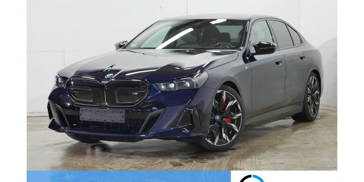 BMW i5 7.691 km 71.440 &euro; Mülheim 45472