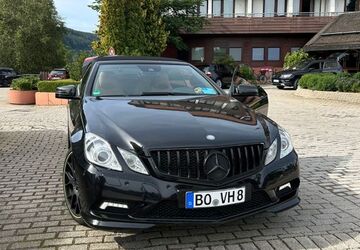 Mercedes-Benz 220 82.000 km 13.500 &euro; Essen 45276