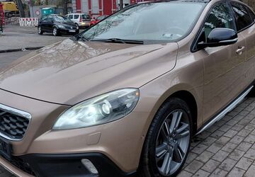 Volvo V40 167.000 km 9.499 &euro; Gelsenkirchen 45889