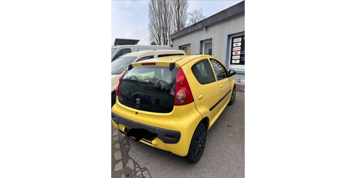 Peugeot 107 173.000 km 1.499 &euro; Witten 58453