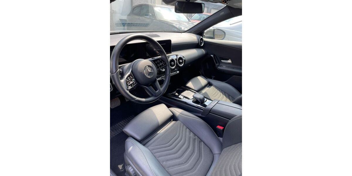 Mercedes-Benz A 180 80.000 km 21.000 &euro; Bottrop 46238