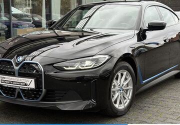 BMW i4 21.135 km 32.950 &euro; Mülheim 45472