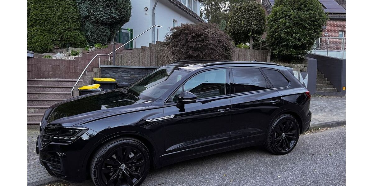 VW Touareg 13.850 km 54.399 &euro; Essen 45276