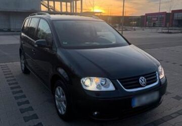 VW Touran 242.000 km 1.100 &euro; Recklinghausen 45663