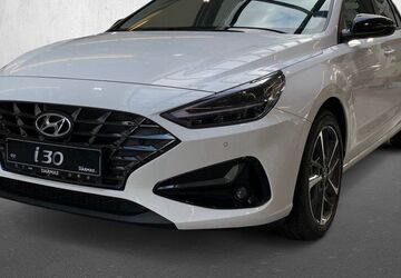 Hyundai i30 64.084 km 16.490 &euro; Recklinghausen 45657