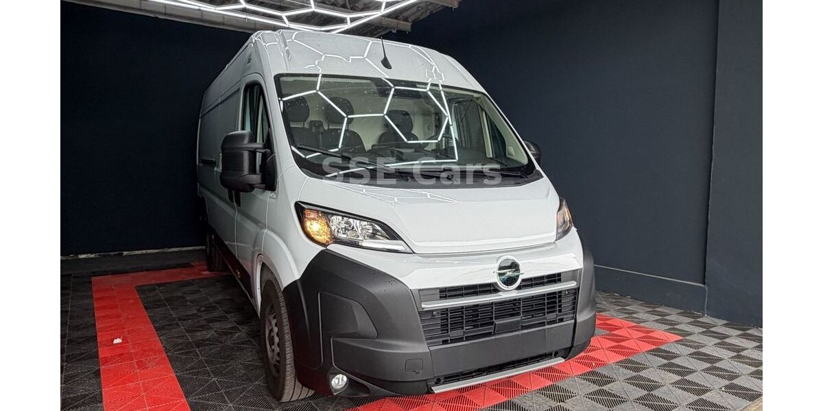Opel Movano 24.000 km 22.900 &euro; Bochum 44795