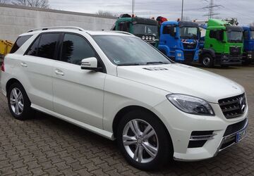 Mercedes-Benz ML 350 81.267 km 32.011 &euro; Bottrop 46240