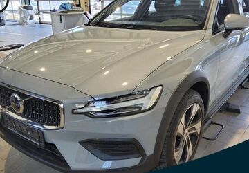 Volvo V60 Cross Country 72.420 km 33.980 &euro; Essen-Kray 45309