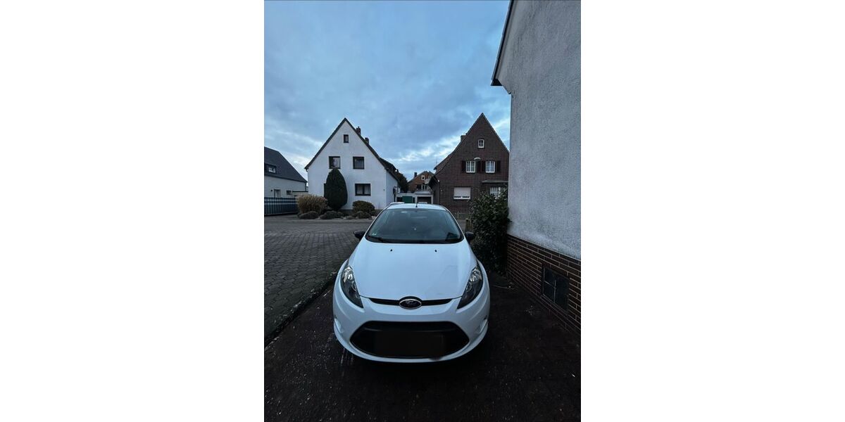 Ford Fiesta 69.000 km 5.500 &euro; Lünen 44532